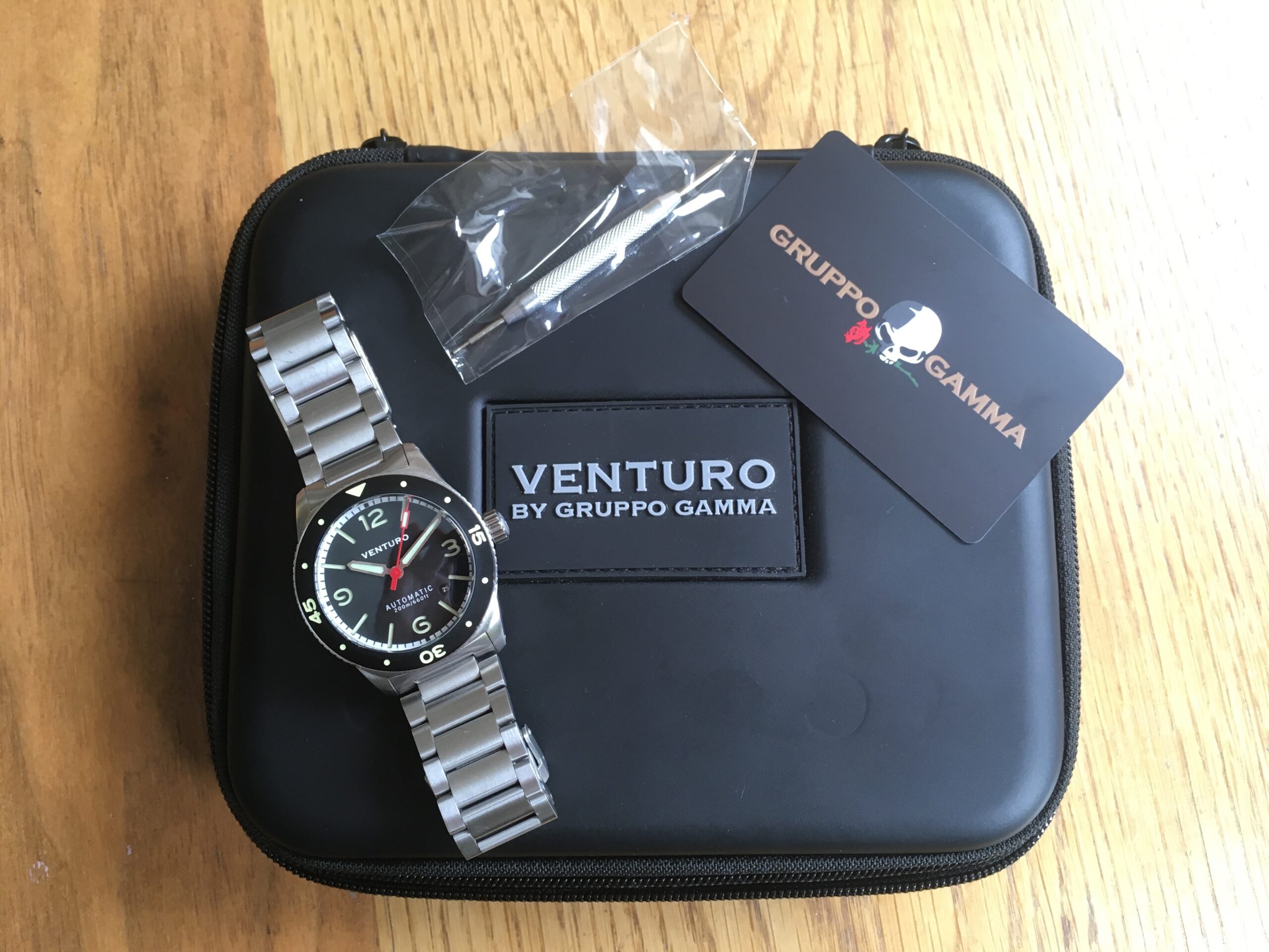 Venturo Skindiver with original box and papers